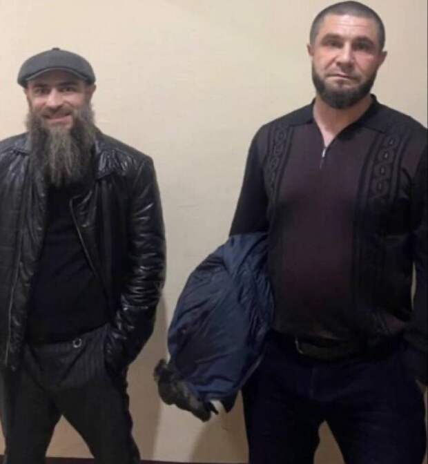 Рустам Идигов слева. Фото: соцсети