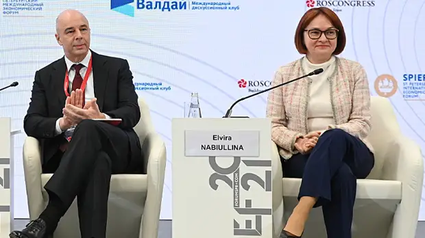 В дело вступают силовики: Совбез поставил на место либералов