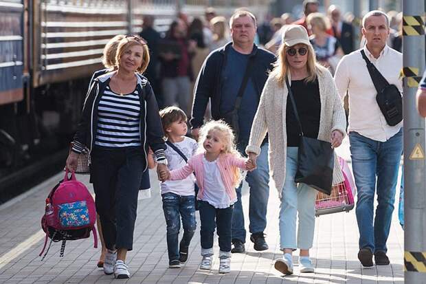 Аллу Пугачеву и ее детей сопровождали две няни и два охранника. Фото VAKARA ZIŅAS