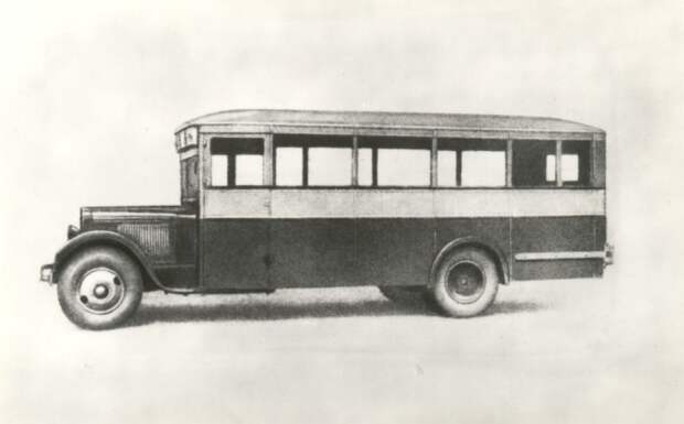 Советский городской автобус ЗИС-8.