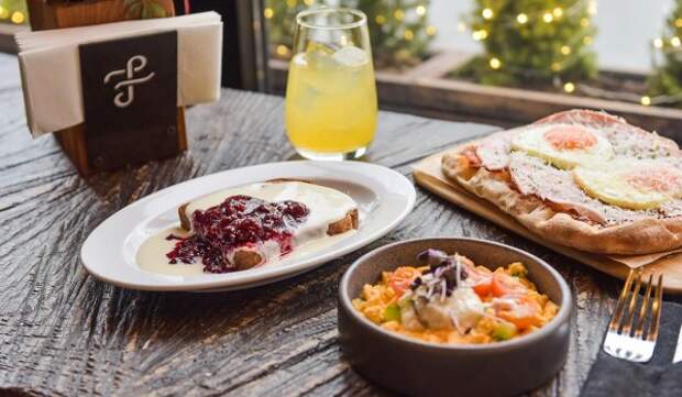 Более 500 кафе и ресторанов приготовили спецменю в рамках проекта «Новогодний московский завтрак»