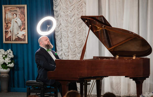 Фестиваль «Музыкальные вечера на Селигере» посетили Дмитрий Харатьян, солисты Большого театра и другие гости