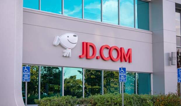 Обвал в акциях JD.com. Что случилось