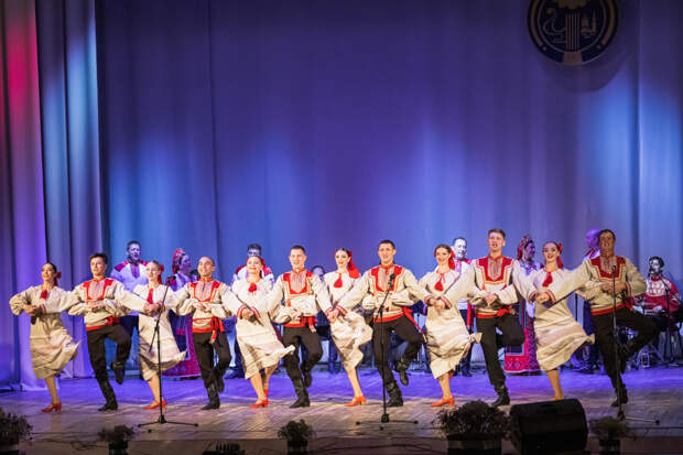 Фестиваль «Музыкальные вечера на Селигере» посетили Дмитрий Харатьян, солисты Большого театра и другие гости