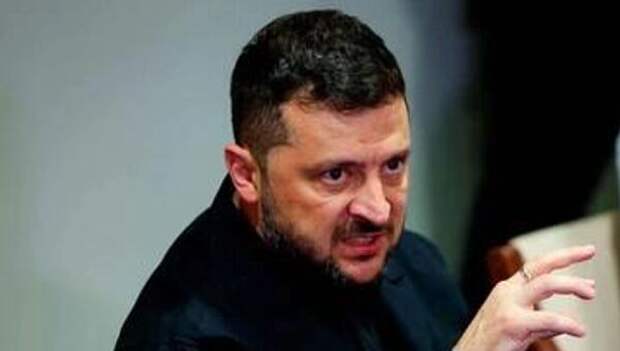 Зеленский после мощного удара ВС РФ снова взмолился о помощи Запада