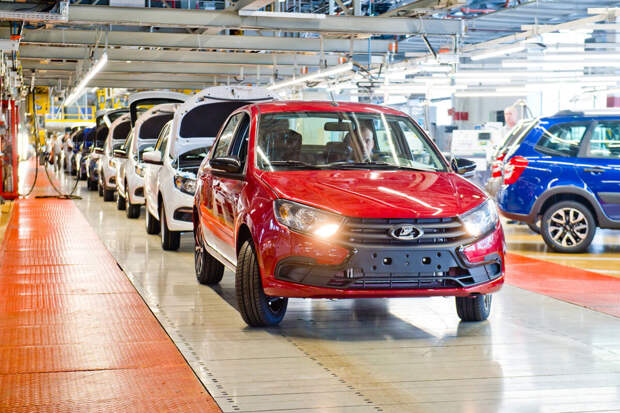 Соколов: "Автоваз" может как увеличить, так и снизить производство автомобилей