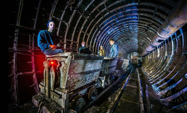 Затерянные подземелья под Москвой: диггеры спустились ниже метро