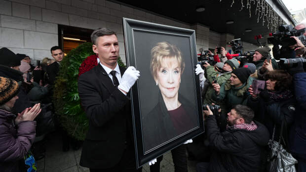 Стойкая до конца: какой коллеги и поклонники запомнили Веру Алентову