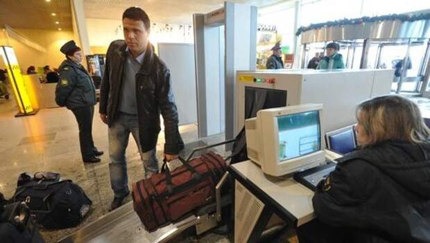 Сотрудники сочинского аэропорта спасли пассажира от одномоментной потери имущества