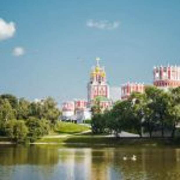 Собянин осмотрел ход работ по реставрации Новодевичьего монастыря. Фото: mos.ru