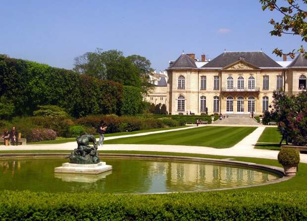 Музей Родена в Париже - вид со двора