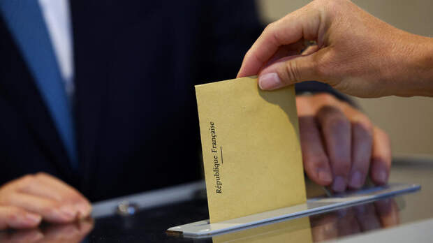 Глава Минфина Франции заявил о серьезных последствиях выборов в парламент
