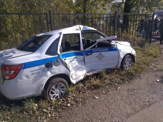 Авария дня. Полицейские погнались за нарушителем и устроили серьезное ДТП авария, авто, авто авария, видео, гибдд, дтп, массовое дтп, спецчигнал