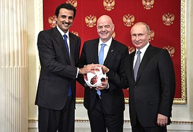 Россия передала Катару эстафету проведения чемпионата мира по футболу