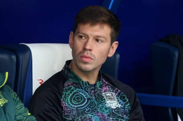 Суд прекратил дело по драке футболиста Смолова в кафе