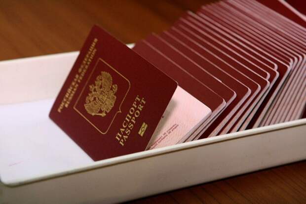 Россия раздаст паспорта всем желающим родившимся в СССР