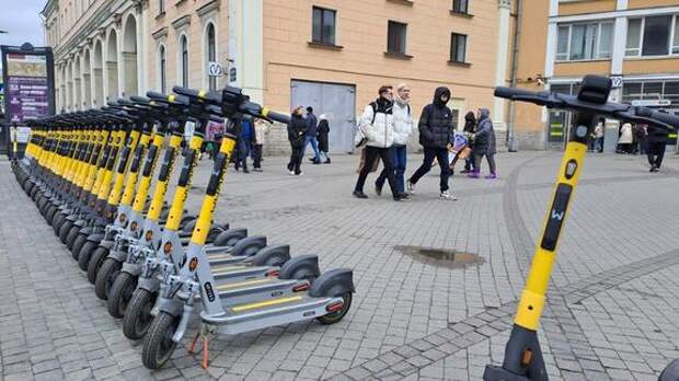 Новые ограничения для электросамокатов введут на 50 улицах Петербурга