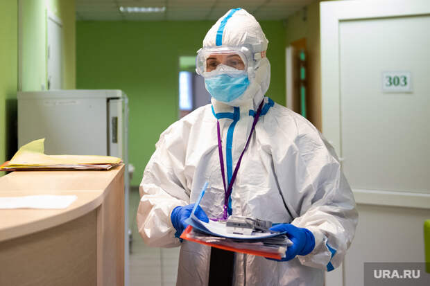 В ХМАО стало почти в три раза меньше коек для больных COVID