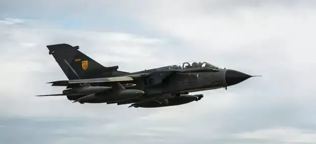  Tornado -   
