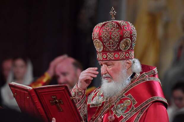 Патриарх Кирилл вручил церковную награду митрополиту Пермскому и Кунгурскому Мефодию