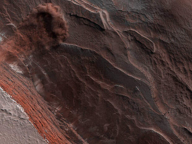 Уникальные снимки Красной планеты, сделанные Mars Reconnaissance Orbiter
