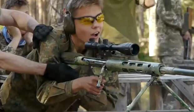 На Украине призвали выпускников школ сразу идти на войну