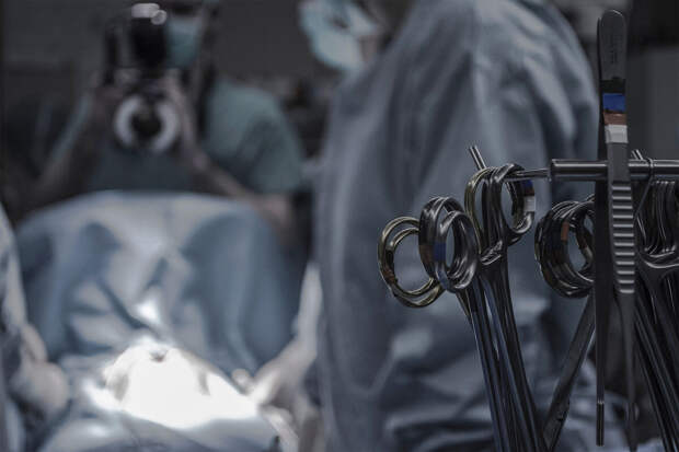 В Подмосковье врачи спасли 13-летнюю девочку с гигантскими кистами яичников