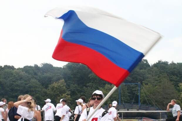 В Калининграде в День флага хором споют гимн России В Калининграде в День флага хором споют гимн России