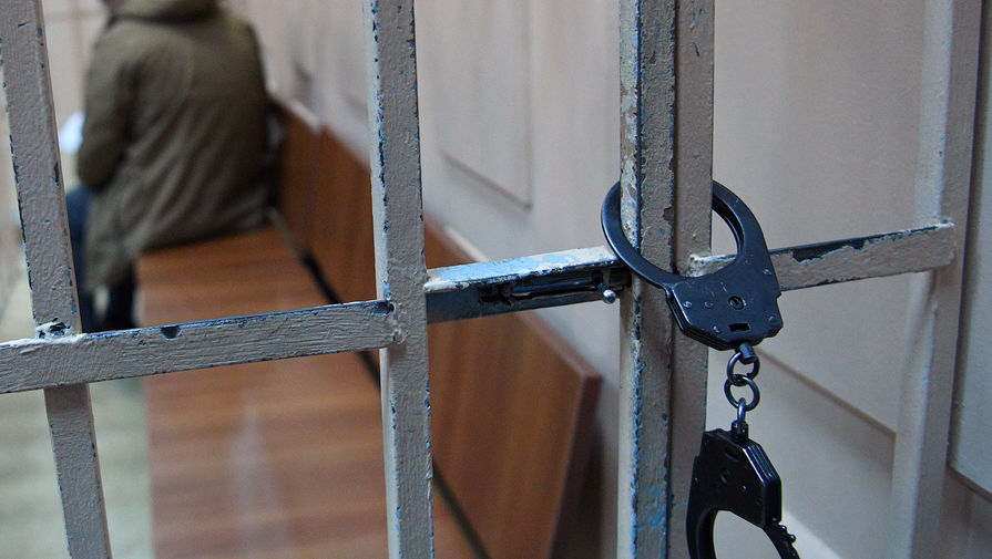 Подростка, выбросившего младенца в окно, приговорили к 4,5 годам лишения свободы