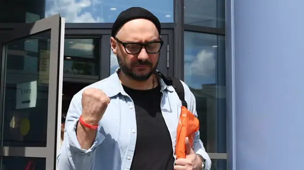 Суд предложил вернуть дело Серебренникова в прокуратуру