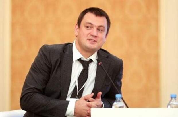 Лямец заявил, что Киев уже давно распродал всю украинскую землю