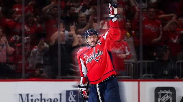 Многолетний партнер Овечкина по «Вашингтону» оформил свой первый хет-трик за 17 лет карьеры