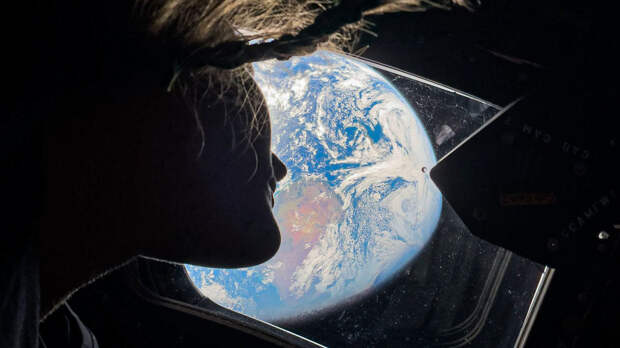 Земля в иллюминаторе: как проходит полет «Ориона» к Луне
