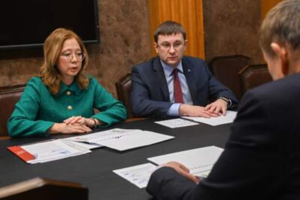 Елена Рулева представила губернатору Ленинградской области Александру Дрозденко аналитический отчёт по итогам контрольно-надзорной деятельности в регионе.