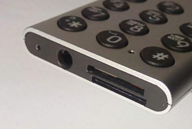 Elari NanoPhone C