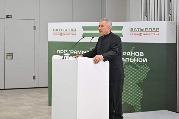 «Батырлар.Татарстан Геройлары» финалистлары проектларын Миңнехановка тәкъдим итте