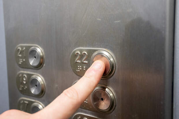До конца года в 32 тульских домах проведут замену 117 лифтов