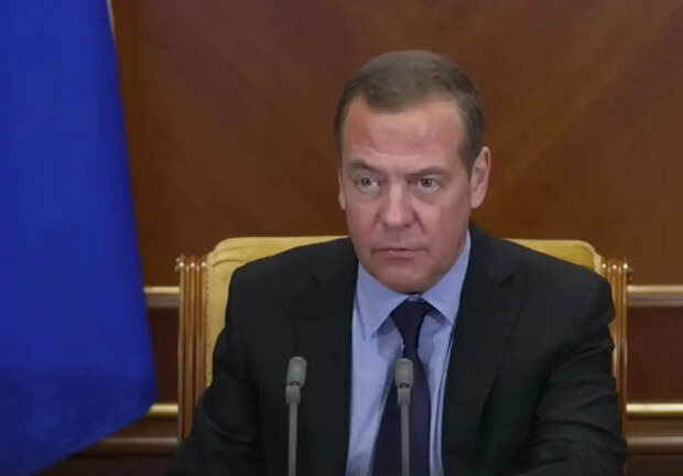 Зампред Совбеза РФ считает, что перспектива ядерной войны в будущем выглядит неизбежной