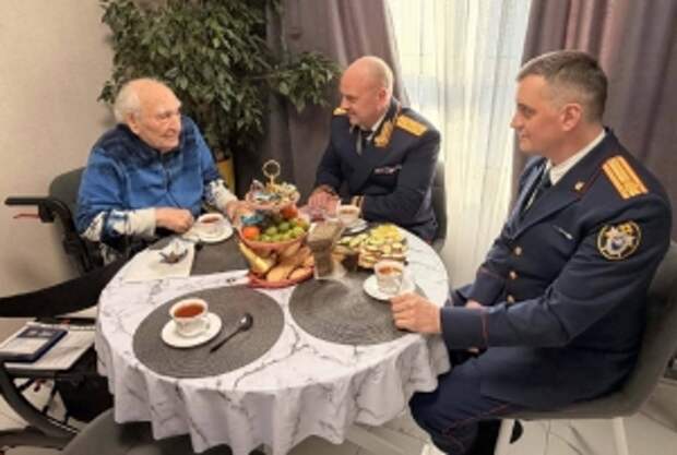 В Новгородской области по поручению Председателя СК России А.И. Бастрыкина ветерану Великой Отечественной войны вручена ведомственная медаль «Доблесть и отвага»