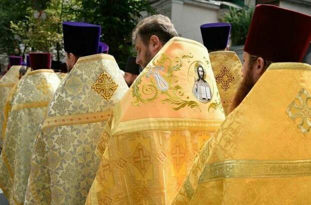 Горсовет Львова запретил деятельность Украинской православной церкви