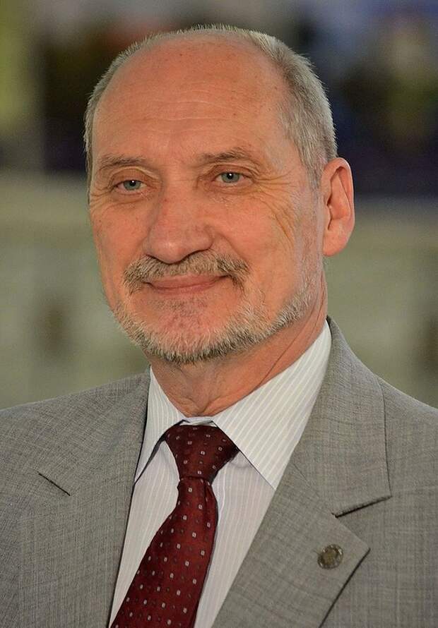 Antoni_Macierewicz_Sejm_2014.JPG