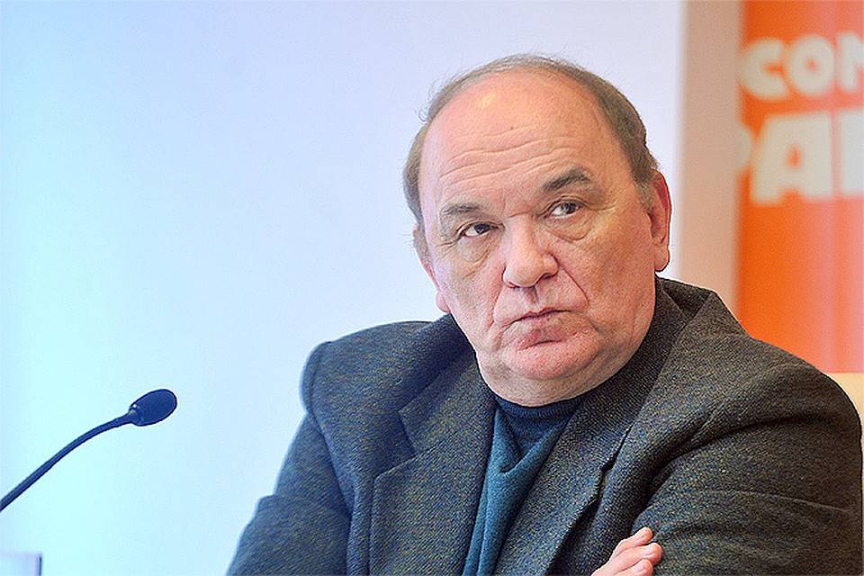 Баранец: Порошенко хитрит, Киев находится в донбассовском тупике Баранец: Порошенко хитрит, Киев находится в донбассовском тупике