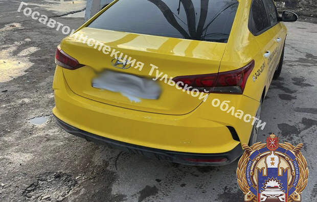 Трое пешеходов пострадали от водителей на парковке в Туле и Ясногорске