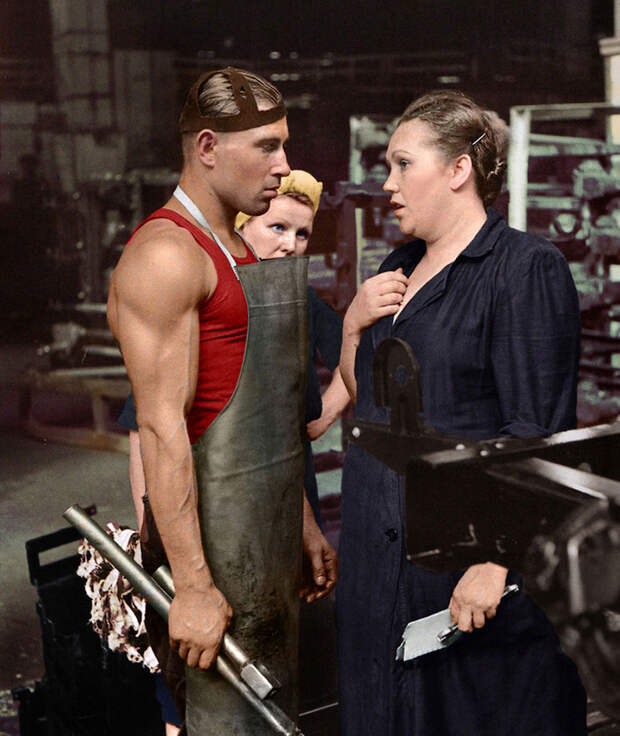 11 раскрашенных исторических фотографий о русских людях (1900-1965)