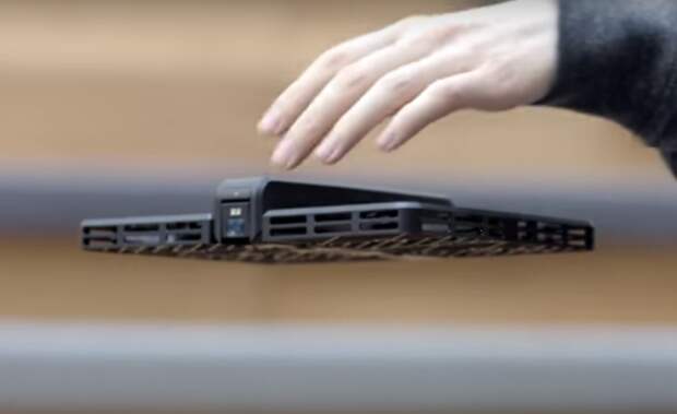 Hover_Camera_