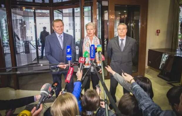 Официальные представители Украины на переговорах в Минске. Источник изображения: https://vk.com/denis_siniy