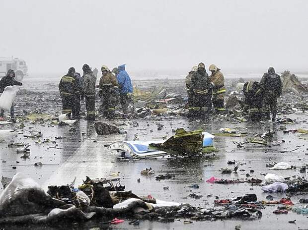 Эксперты считают, что самолет в Ростове упал из–за 