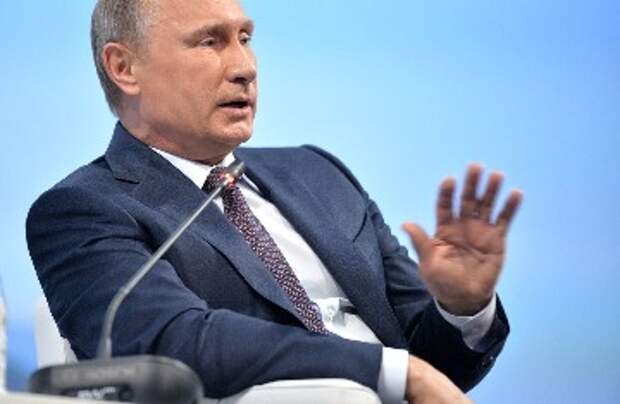 Россияне c недоверием отнеслись к заявлению Путина о том, что спад в экономике преодолен
