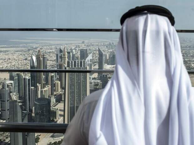 А тут пришел Иран и все испортил. Война развеяла миражи монархий Залива. Воздушные замки стабильности ушли в песок