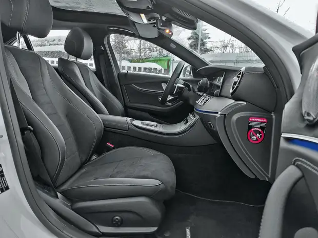 Audi A6 против Mercedes-Benz E-class: что показало сравнение двух седанов